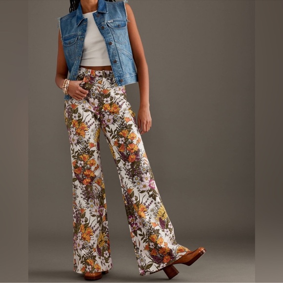 WRANGLER ANTHROPOLOGIE WANDERER FLORAL BOHO BOHEMIAN 70S FEMININE FLARE JEANS - Picture 3 of 16